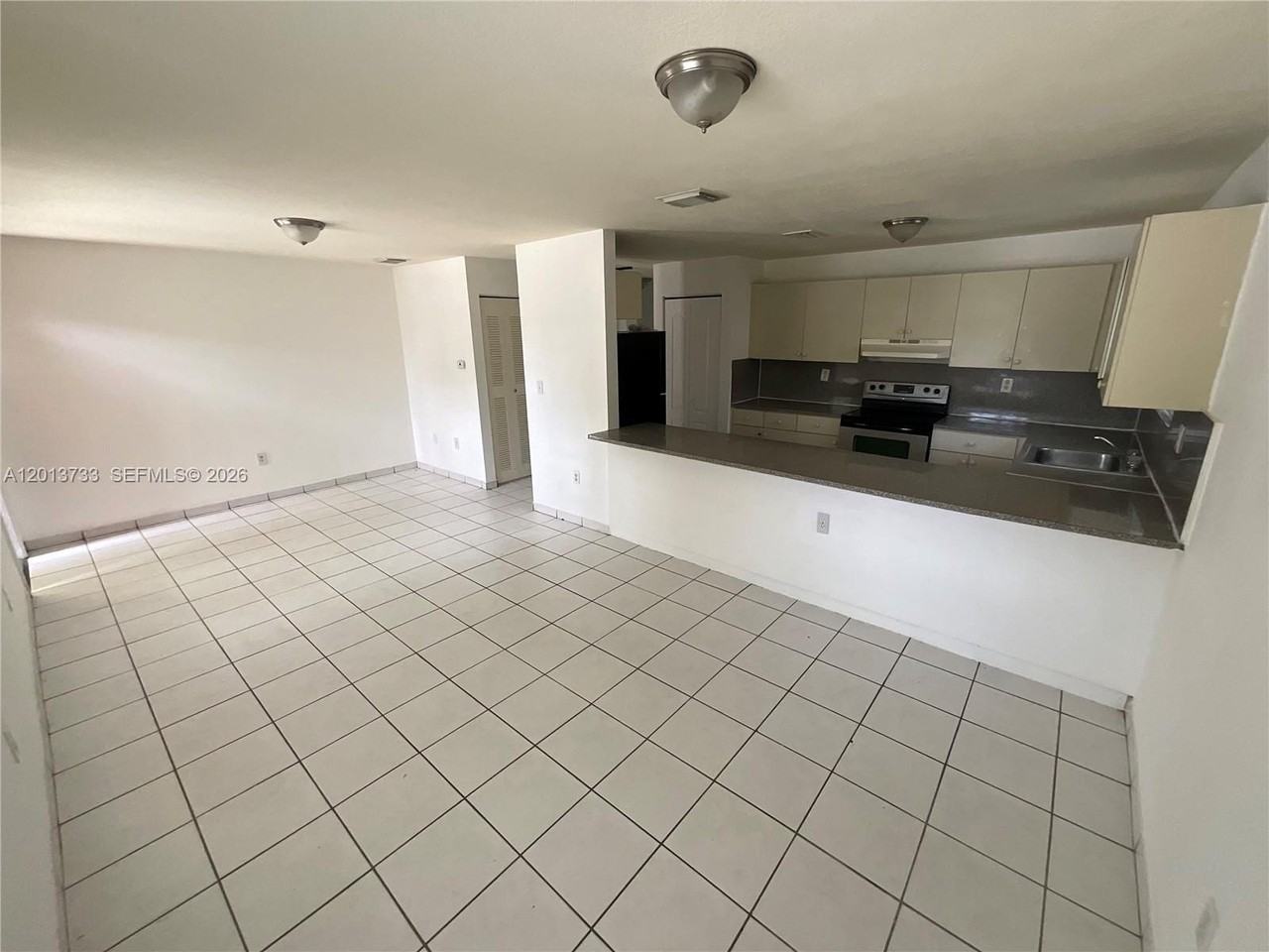 209 Ne 141st St #4 - Photo 3 of 13