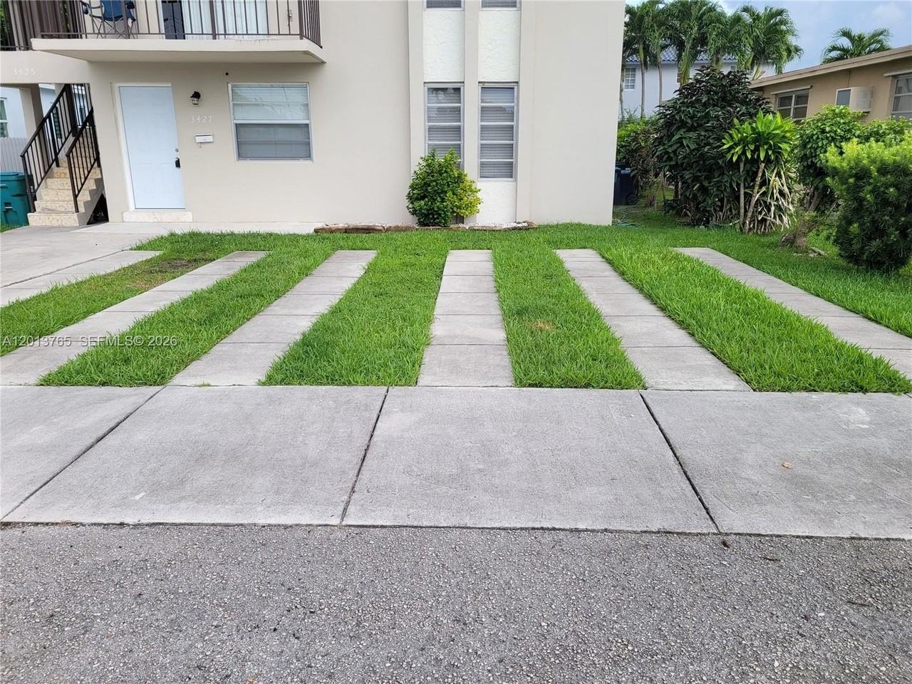 3425 Sw 89th Ave #3427 - Photo 2 of 36