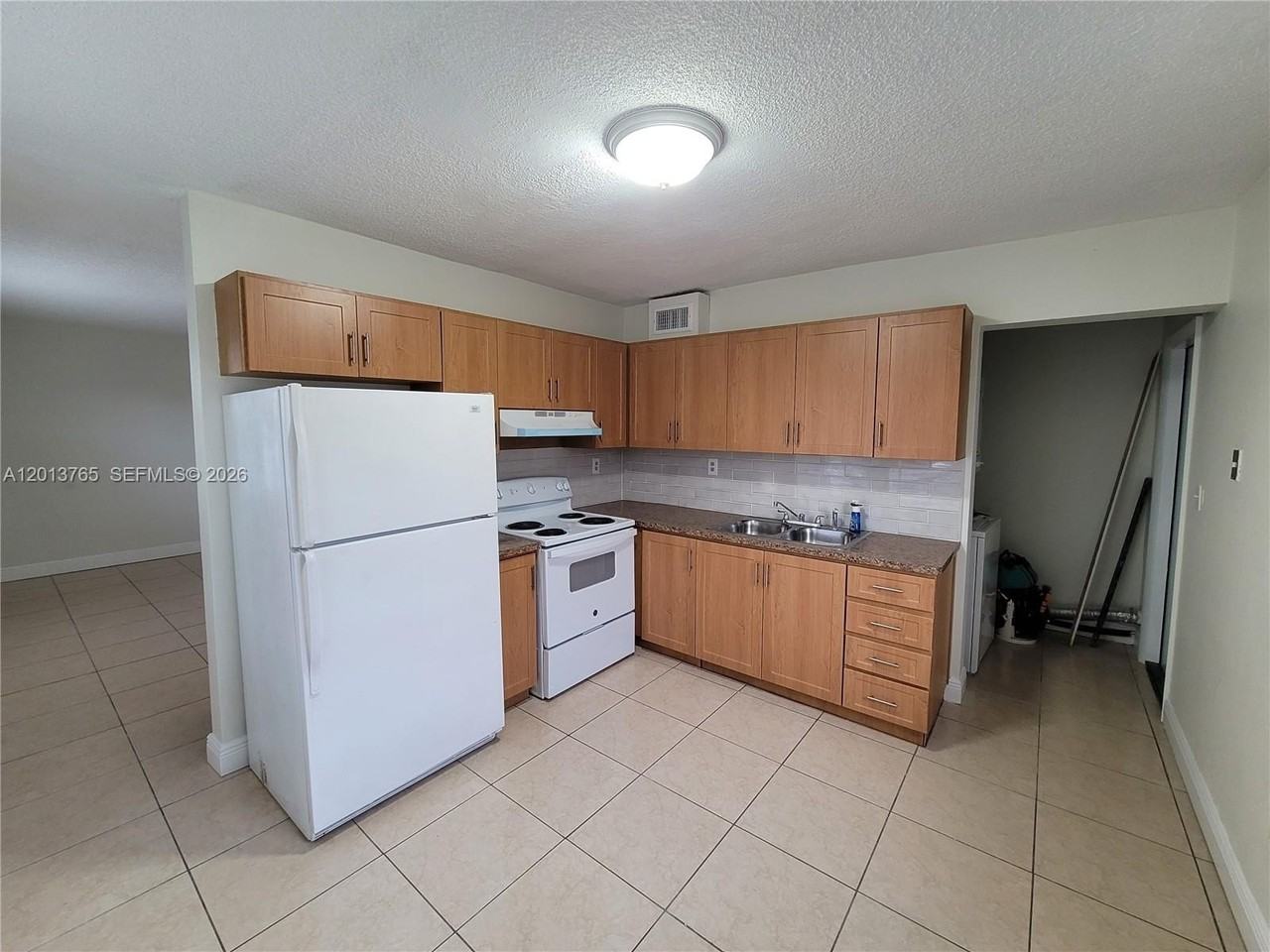 3425 Sw 89th Ave #3427 - Photo 6 of 36