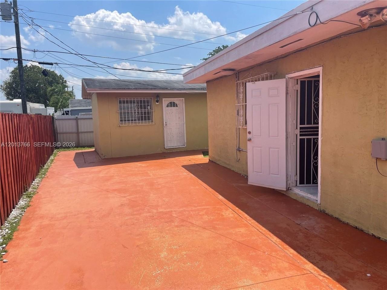 4115 Sw 108th Ave #B - Photo 6 of 17