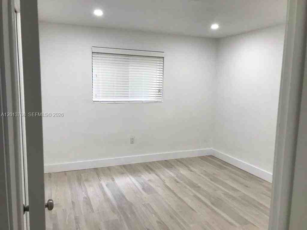 9401 Sw 64th Ter #0 - Photo 4 of 6