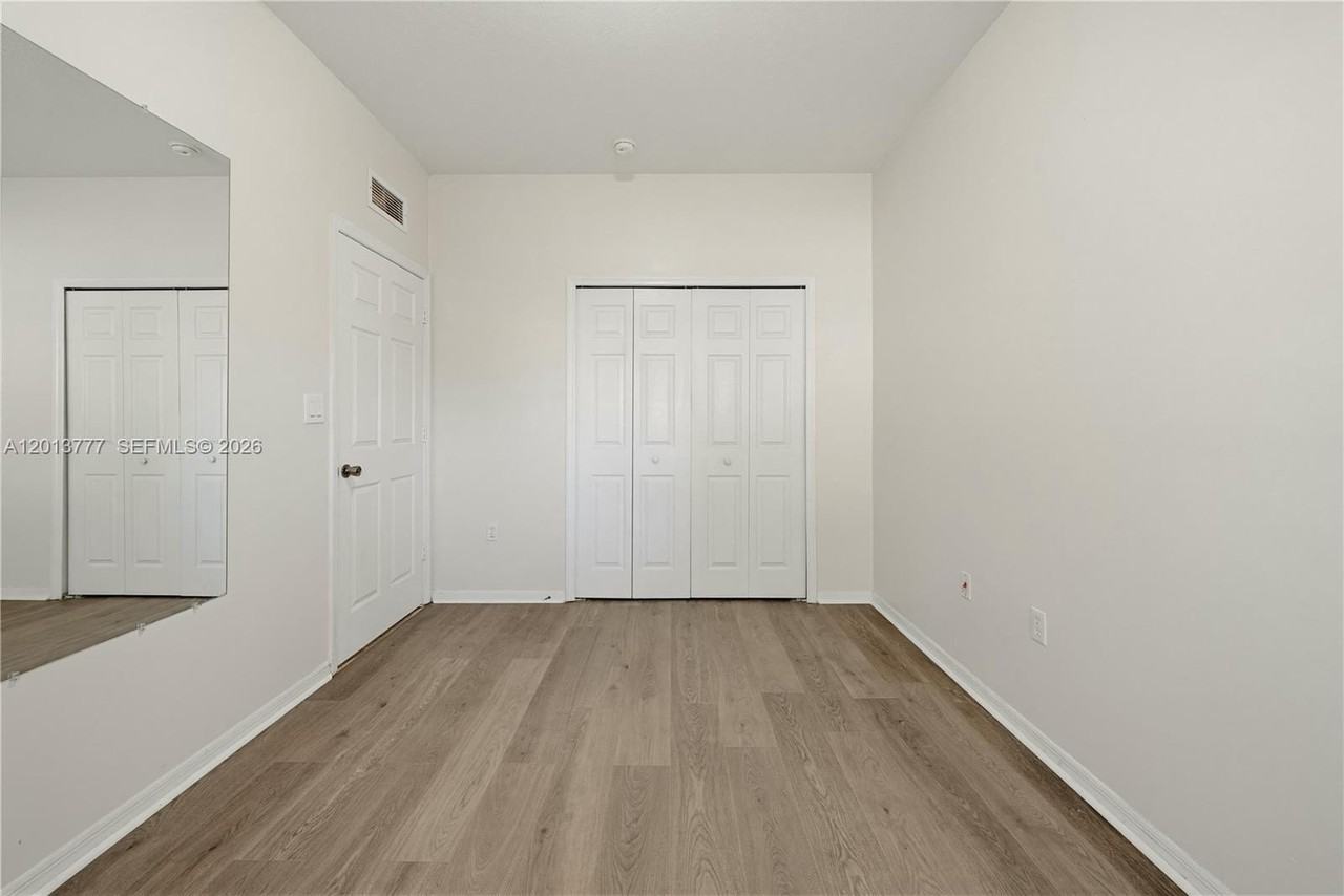 3393 Ne 11th Dr #0 - Photo 2 of 40
