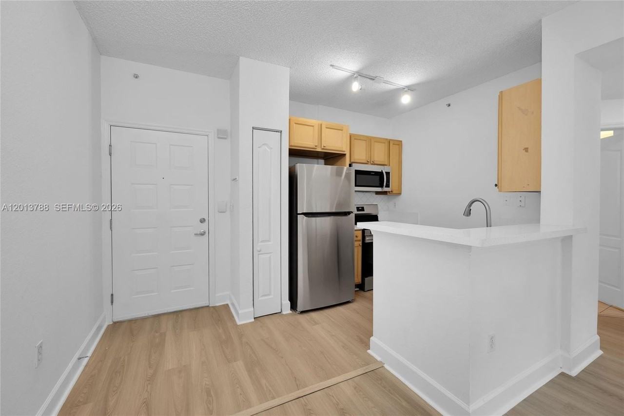 6001 Sw 70th St #208 - Photo 6 of 25