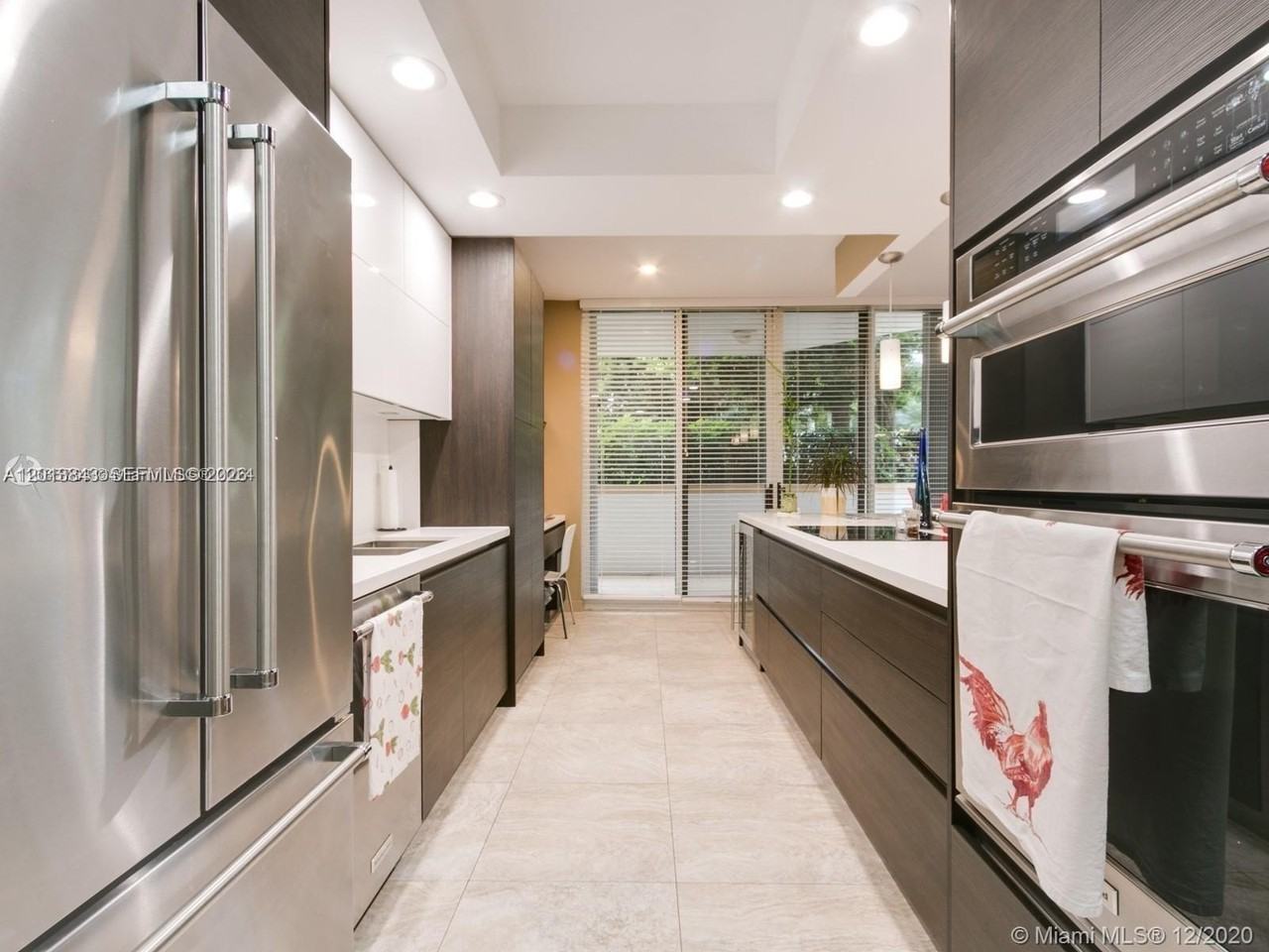 21150 Point Pl #405 - Photo 7 of 38