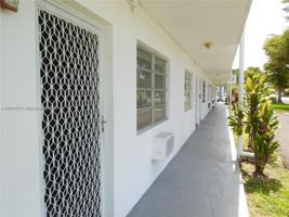 featured image of 100 Nw 204th St #7