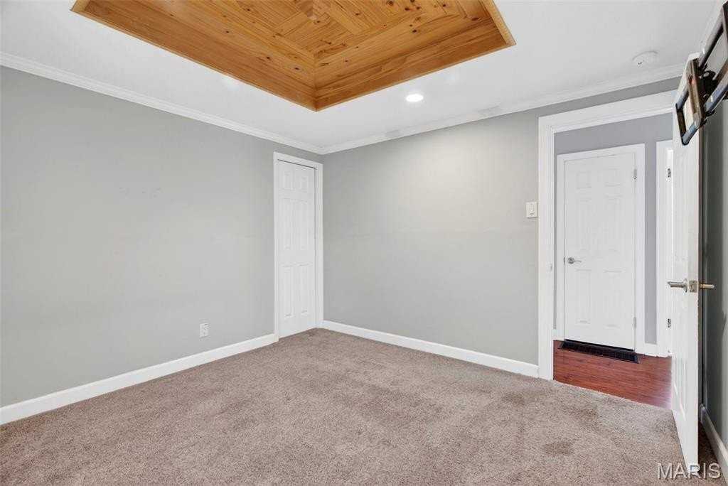 112 Robin Hill Ln - Photo 6 of 30