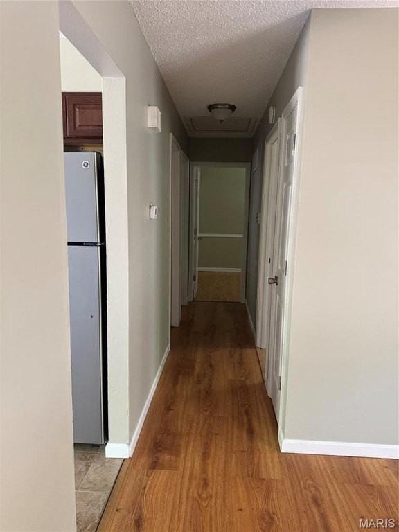 1161 Saratoga Dr - Photo 3 of 21