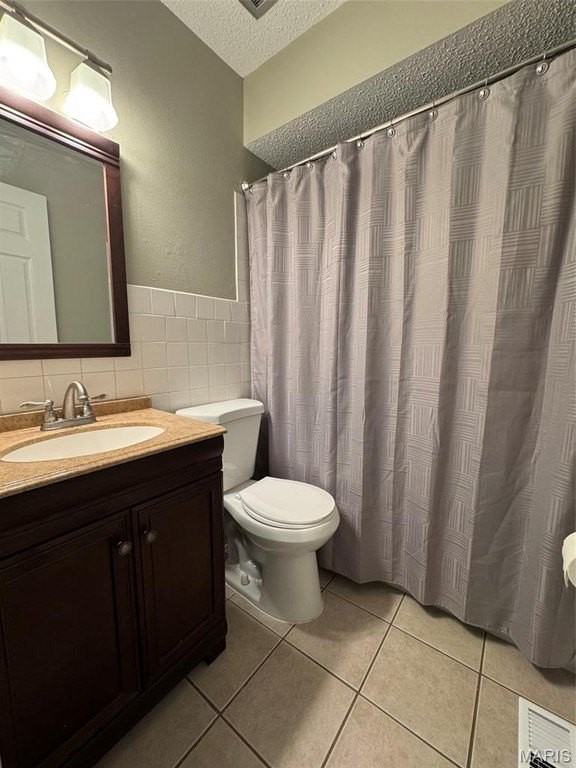 1161 Saratoga Dr - Photo 5 of 21