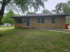 featured image of 6128 Fee Fee Rd