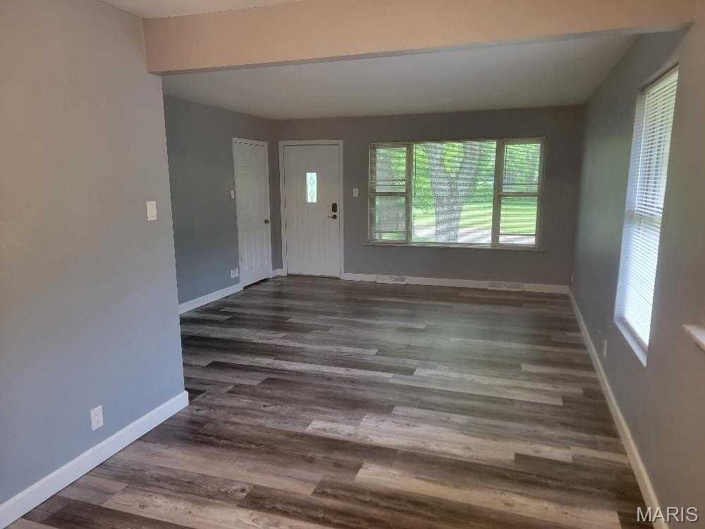 6128 Fee Fee Rd - Photo 7 of 22