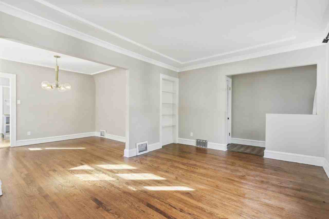 4533 N Bartlett Ave - Photo 5 of 22