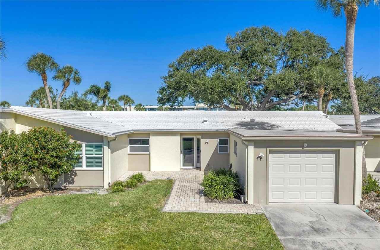 111 Whispering Sands Cir #V38