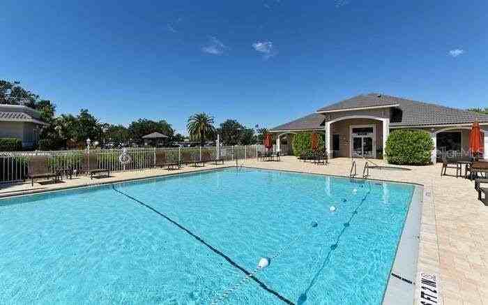 9611 Castle Point Dr #912 - Photo 3 of 28