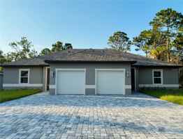 featured image of 4 Sleigh Bell Pl #B