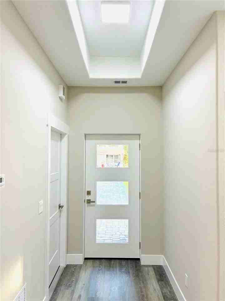 4 Sleigh Bell Pl #B - Photo 3 of 30