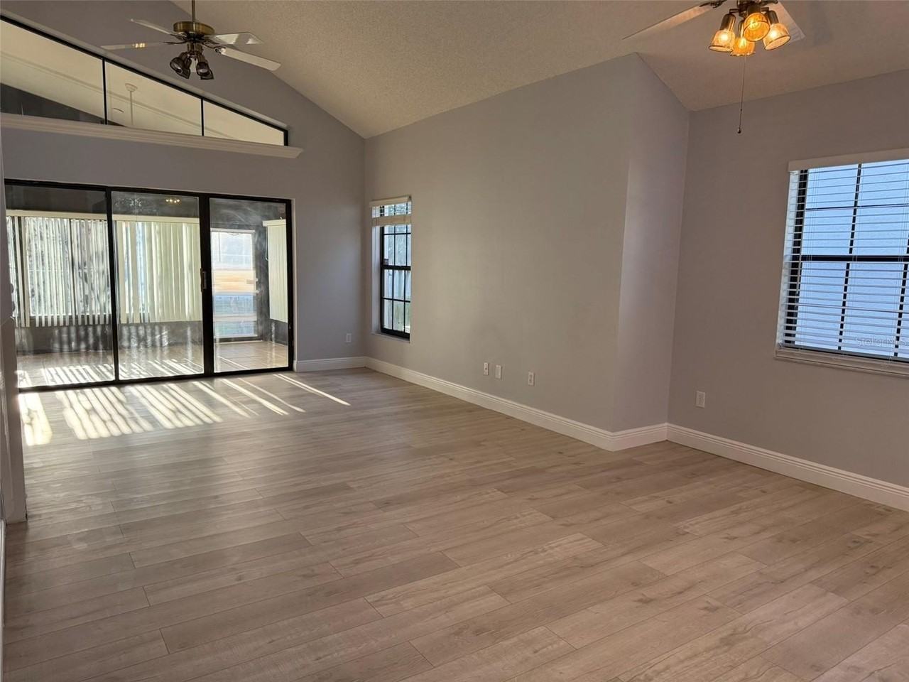 5722 Parkview Lake Dr - Photo 7 of 28