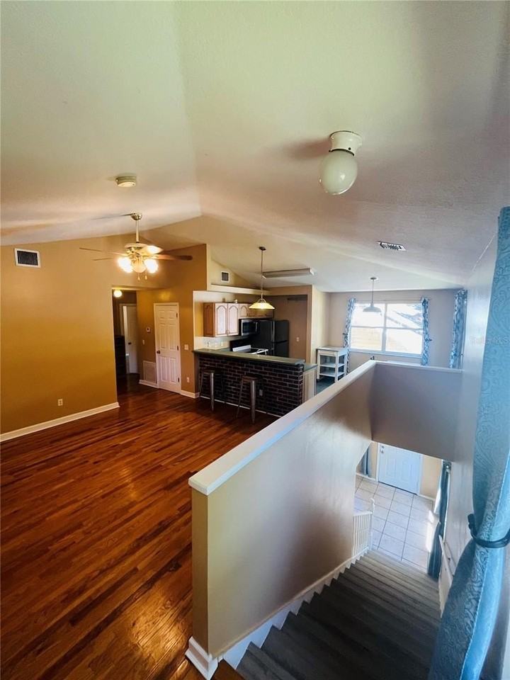 520 E Amelia St - Photo 4 of 14