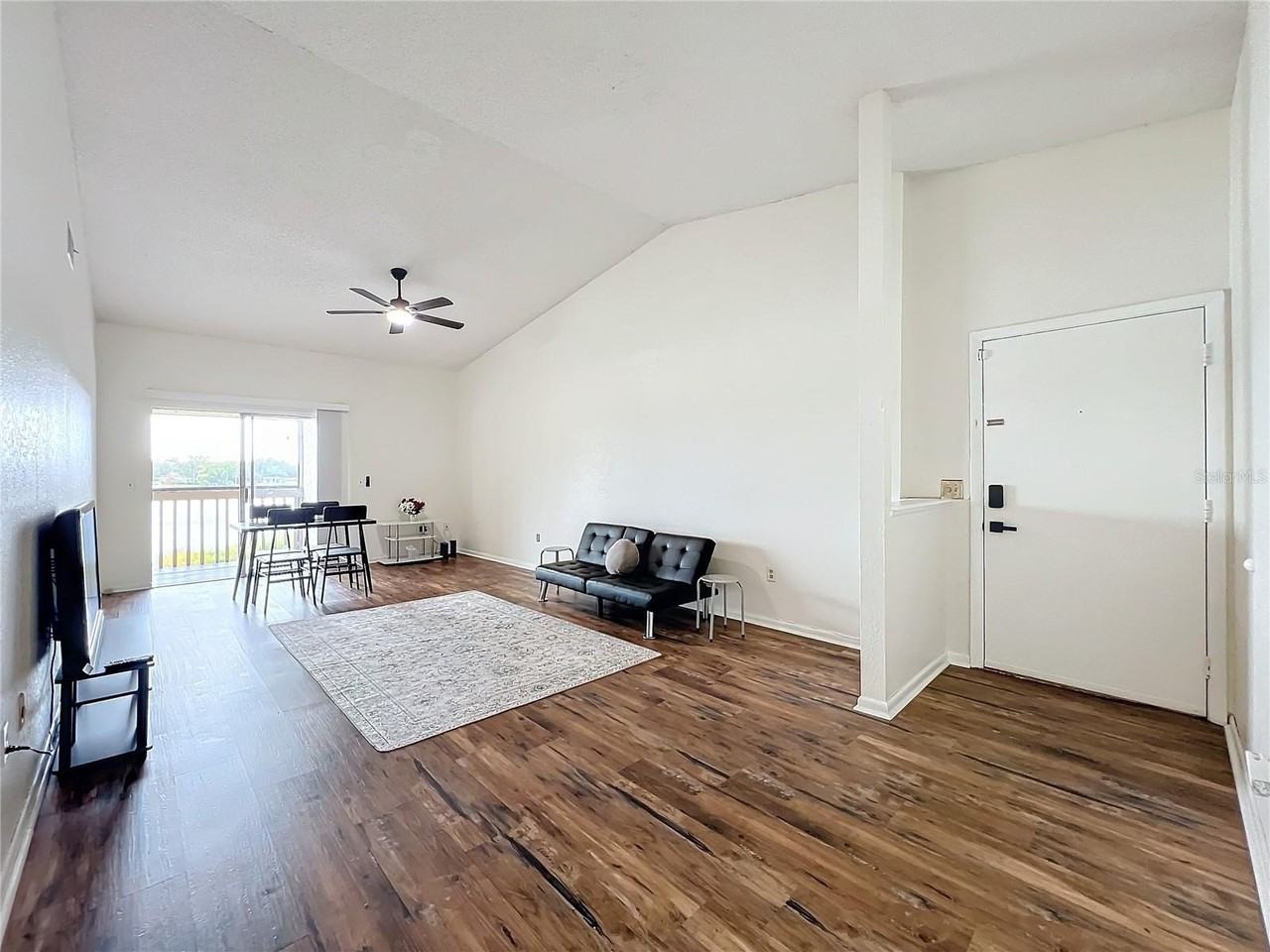 4166 Plantation Cove Dr #505 - Photo 5 of 50