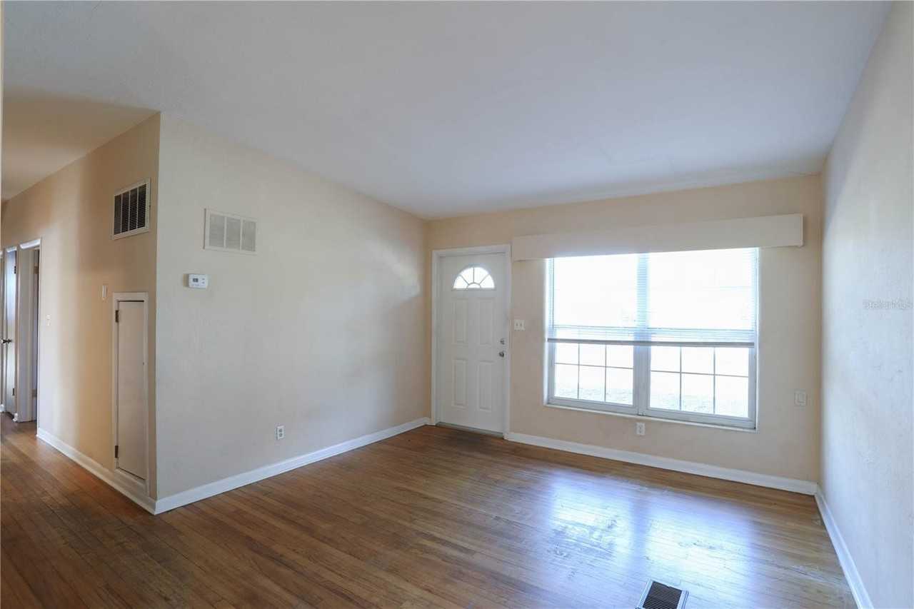 1704 Edmundshire Rd - Photo 5 of 23