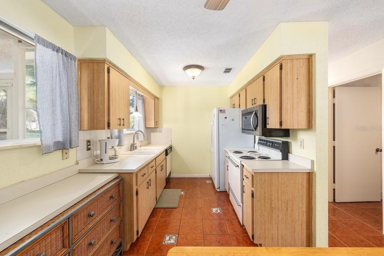 8669 Sw 108th Lane Rd - Photo 7 of 9