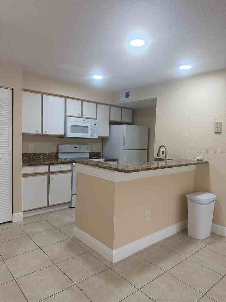 2208 Antigua Pl #926 - Photo 4 of 21