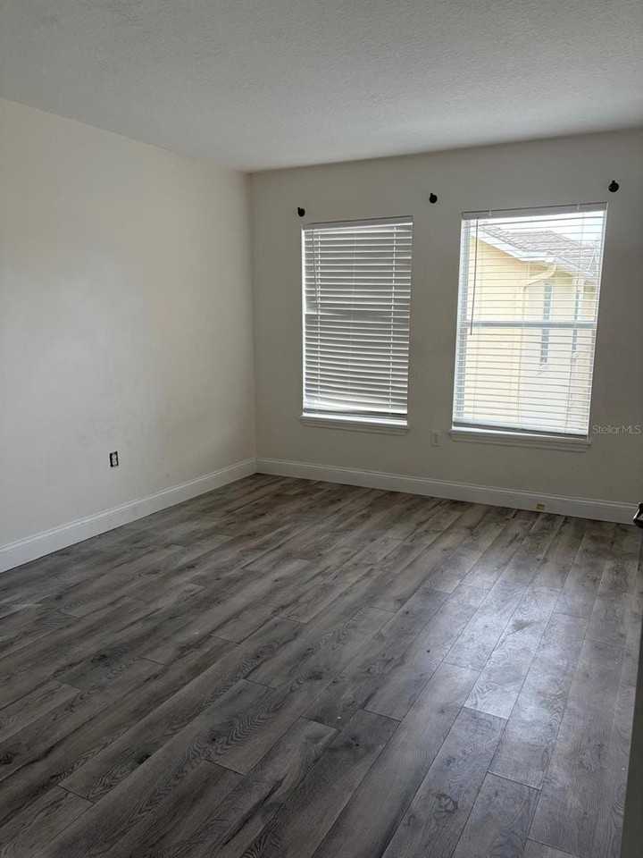 2880 Club Cortile Cir #B - Photo 5 of 12