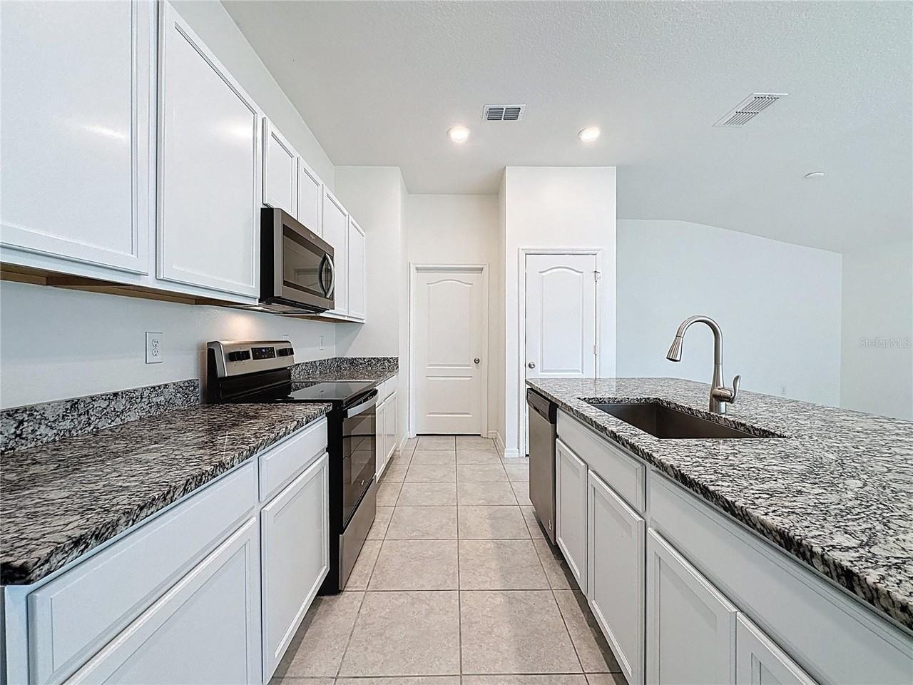 707 Scrub Oak Hammock Rd - Photo 5 of 42