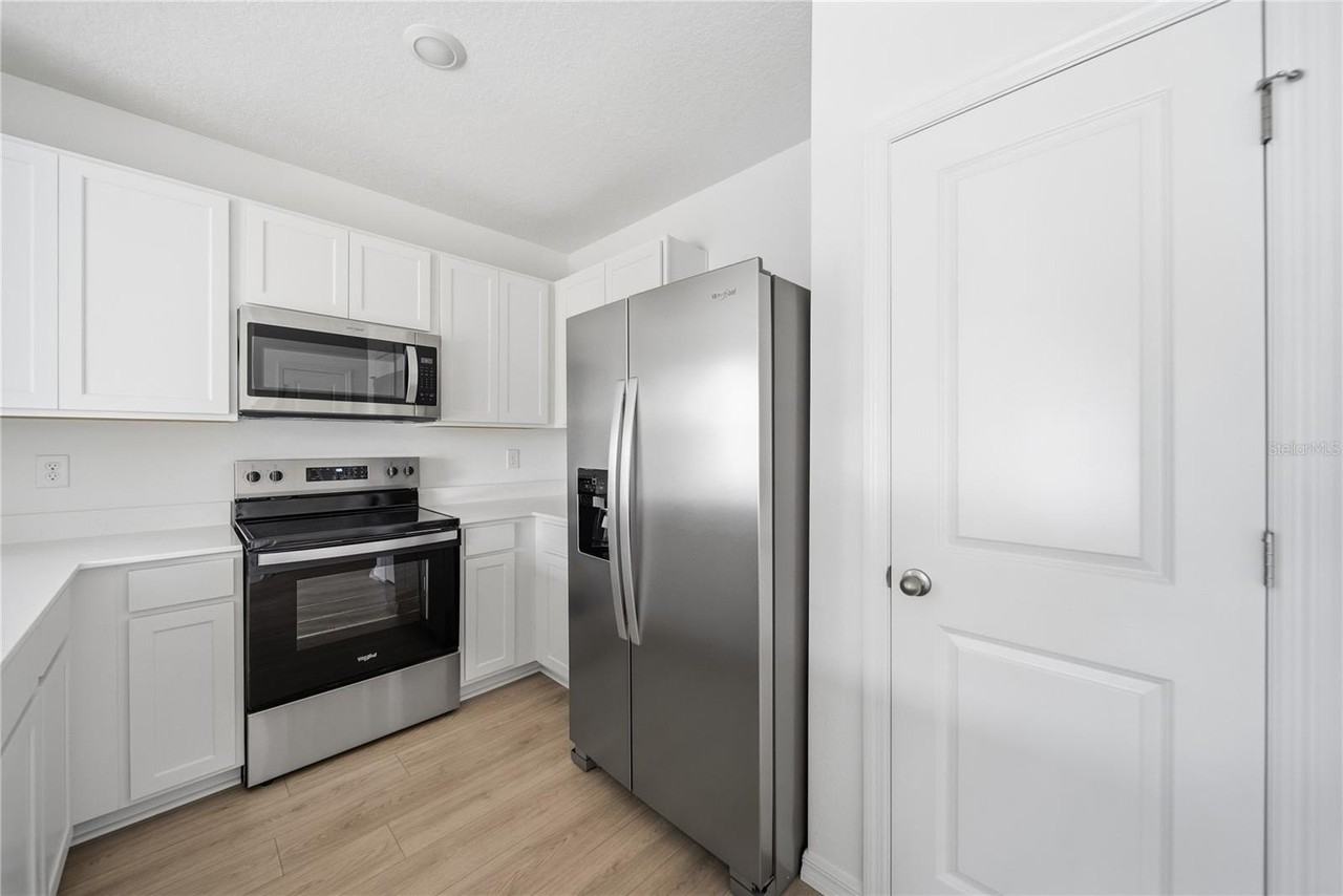 32526 Midsummer Night Ln - Photo 3 of 22