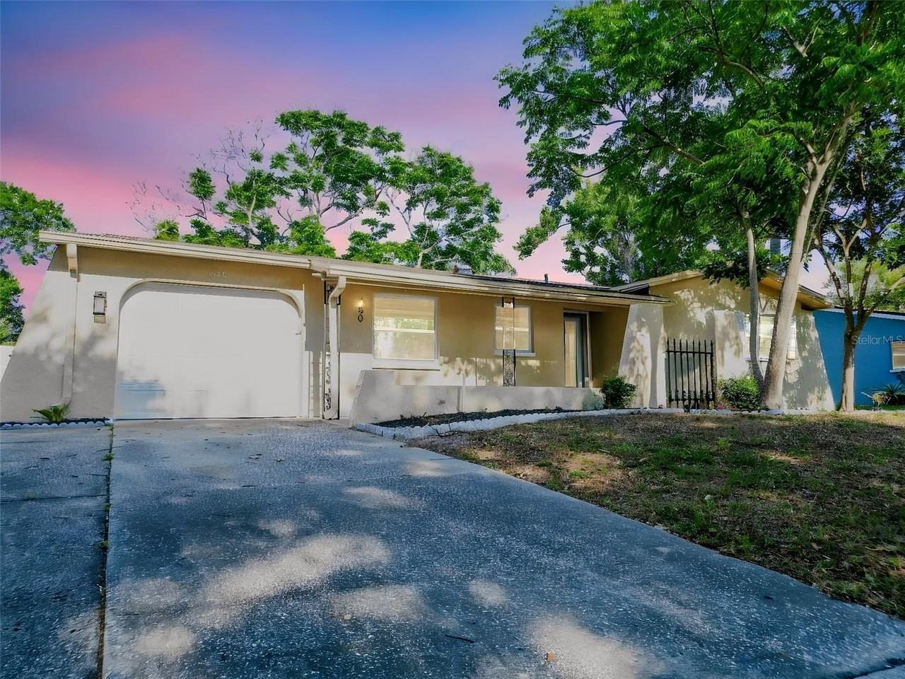850 Karen St - Photo 7 of 36