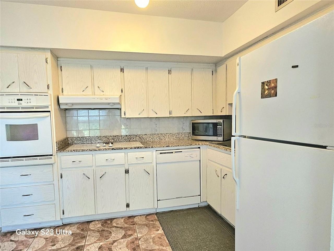 2380 World Parkway Blvd #56 - Photo 4 of 22