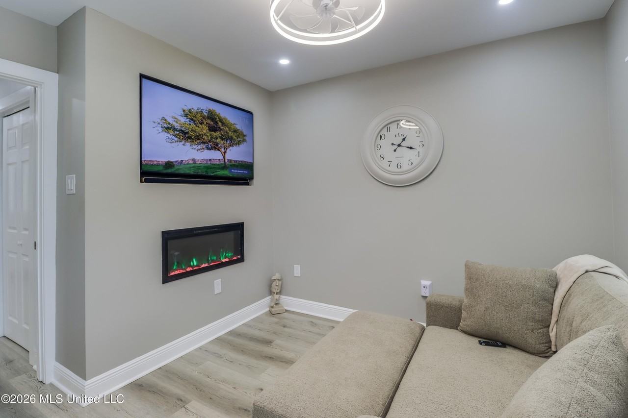 508 Tasha Dr - Photo 2 of 7
