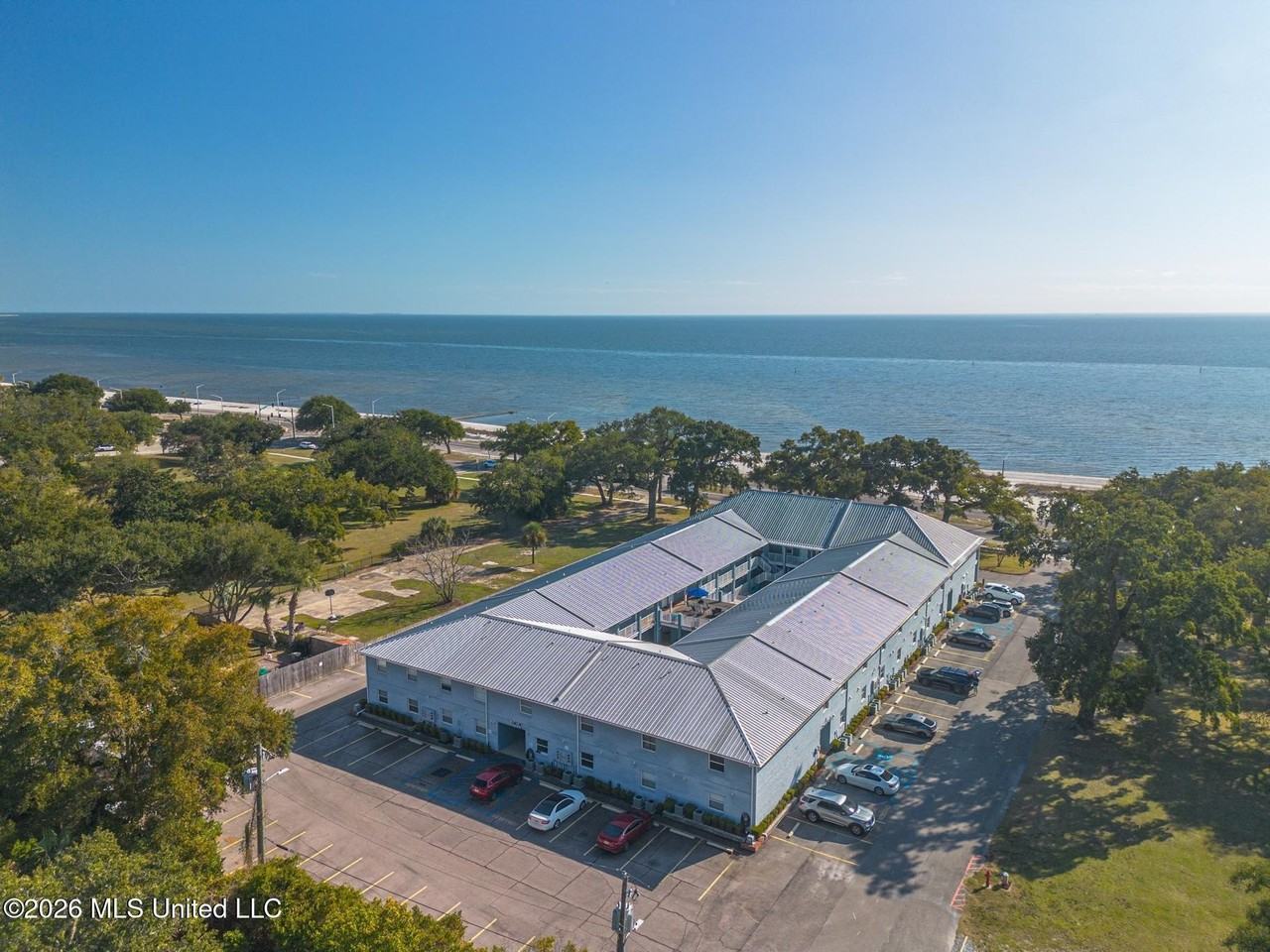 1282 Beach Blvd - Photo 2 of 23