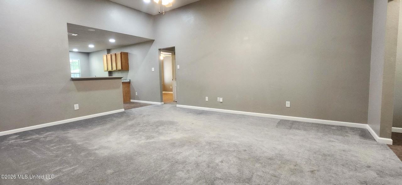 1608 Hunt St - Photo 3 of 23