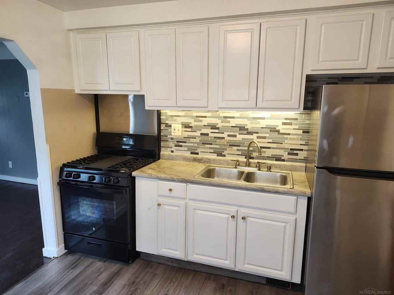 17374 Tennyson St - Photo 4 of 13