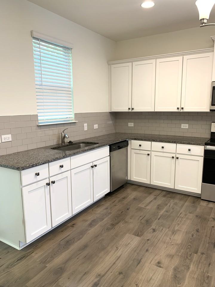 215 Banbury Ln #29 - Photo 4 of 27