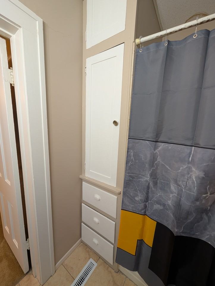 1268 Sw Western Ave #1A - Photo 6 of 14