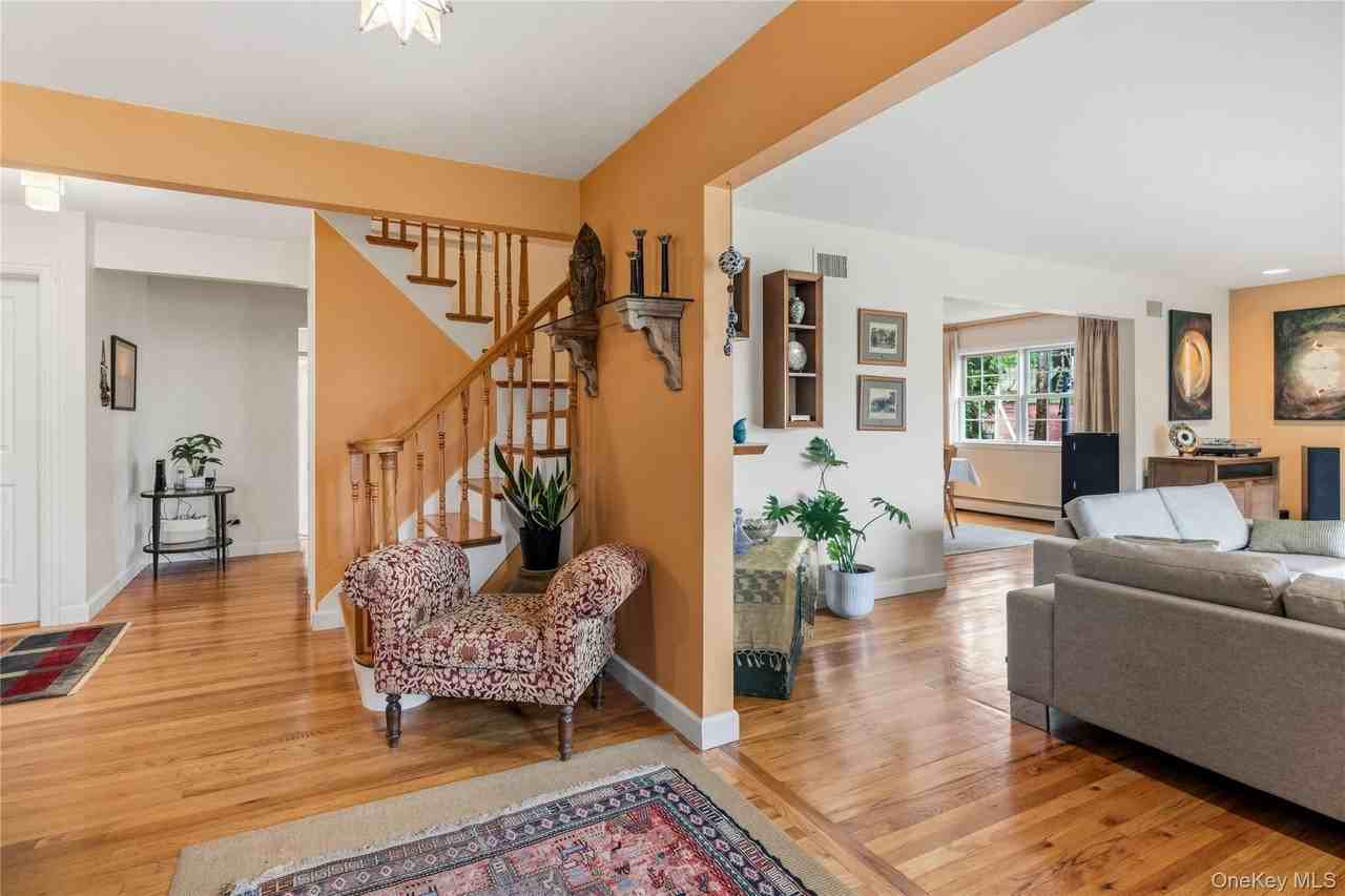 44 Sully Dr - Photo 4 of 39