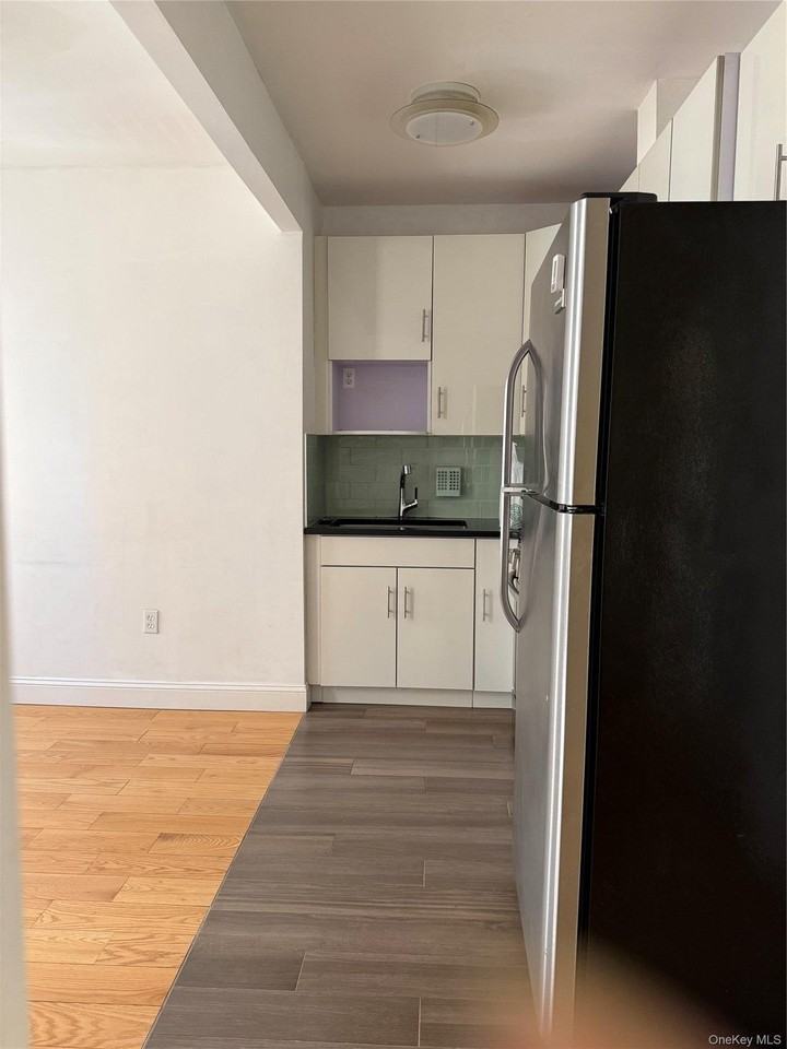 13230 Sanford Ave #4AF - Photo 3 of 6