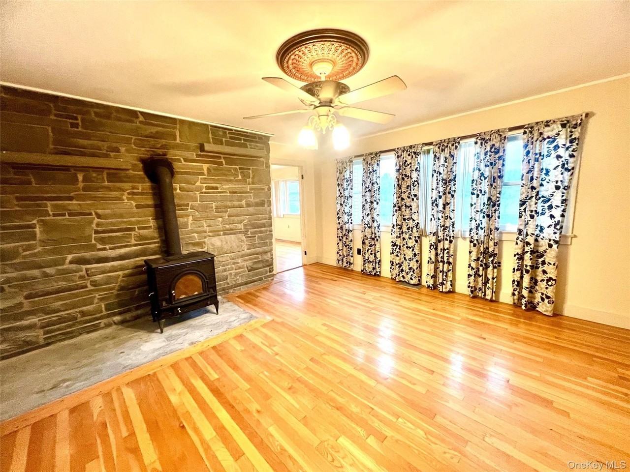 57 Hubbard Rd - Photo 7 of 30