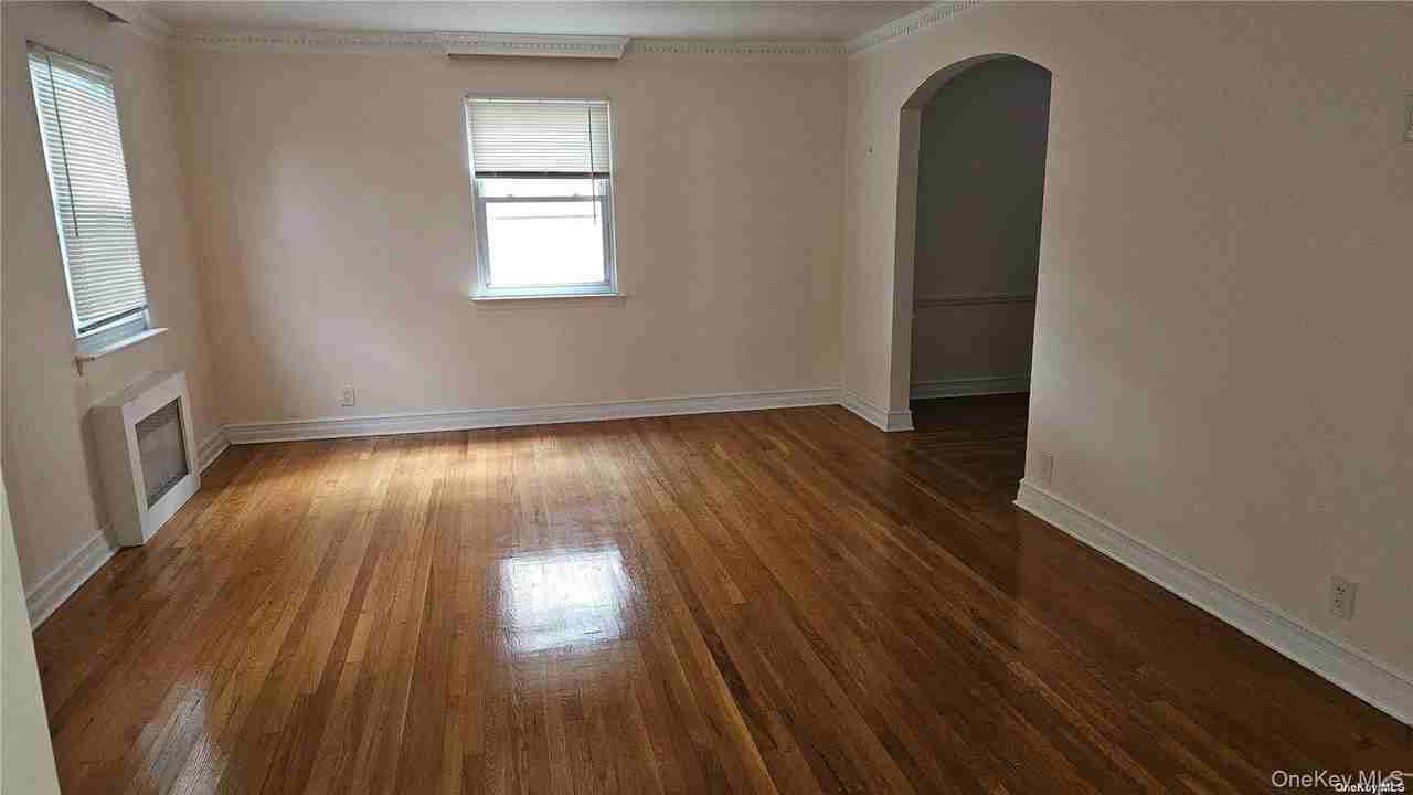 7364 196th St - Photo 3 of 15