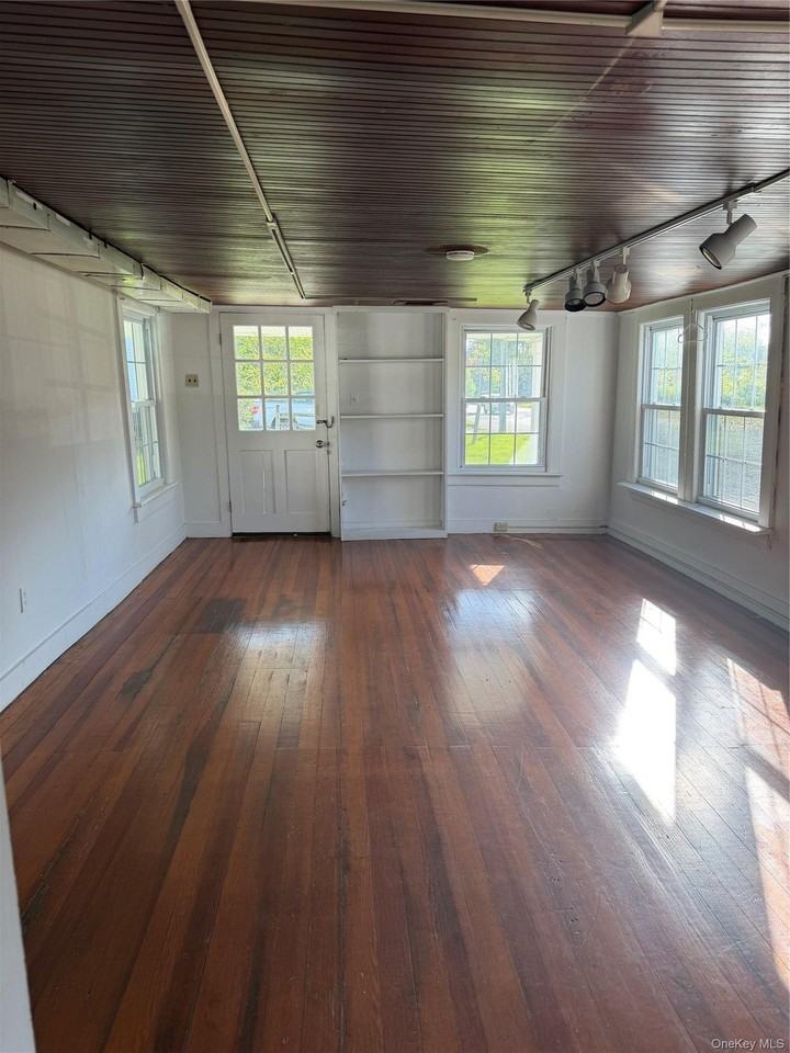 788 Dutchess Tpke - Photo 4 of 23