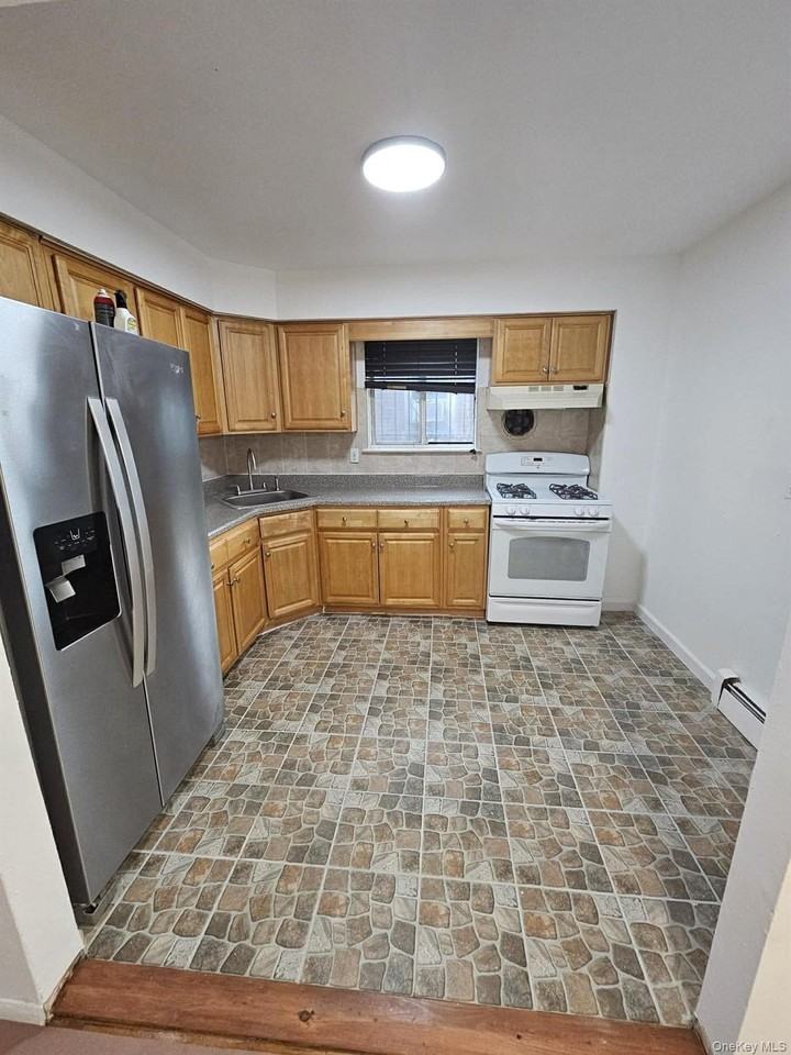 17912 145th Ave #1 - Photo 3 of 6