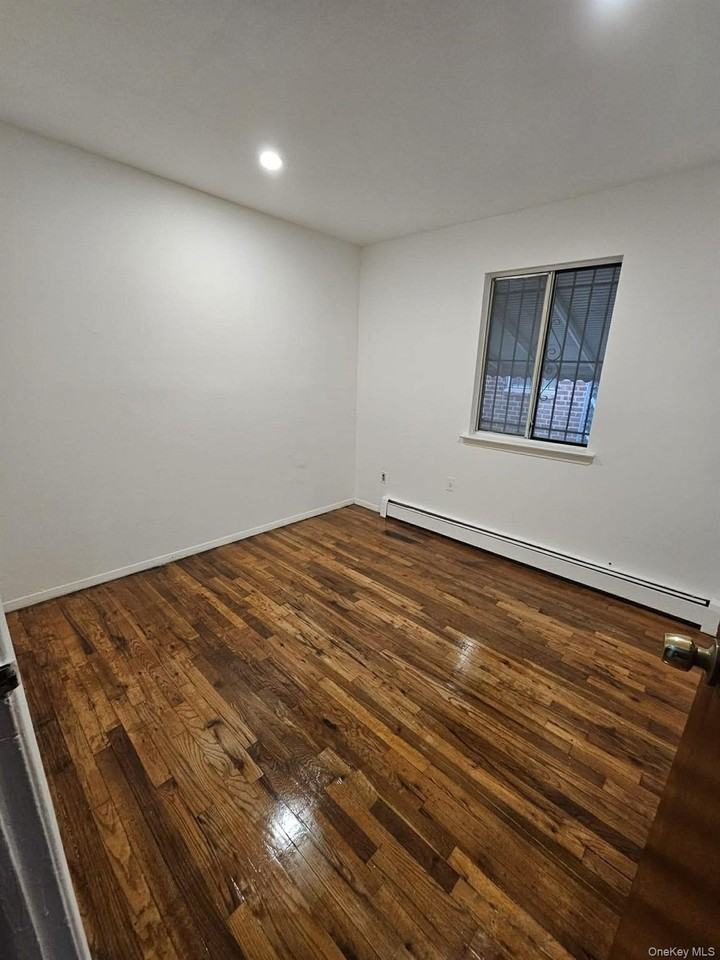17912 145th Ave #1 - Photo 4 of 6
