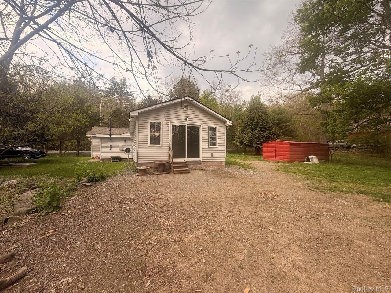 157 White Bridge Rd - Photo 4 of 11