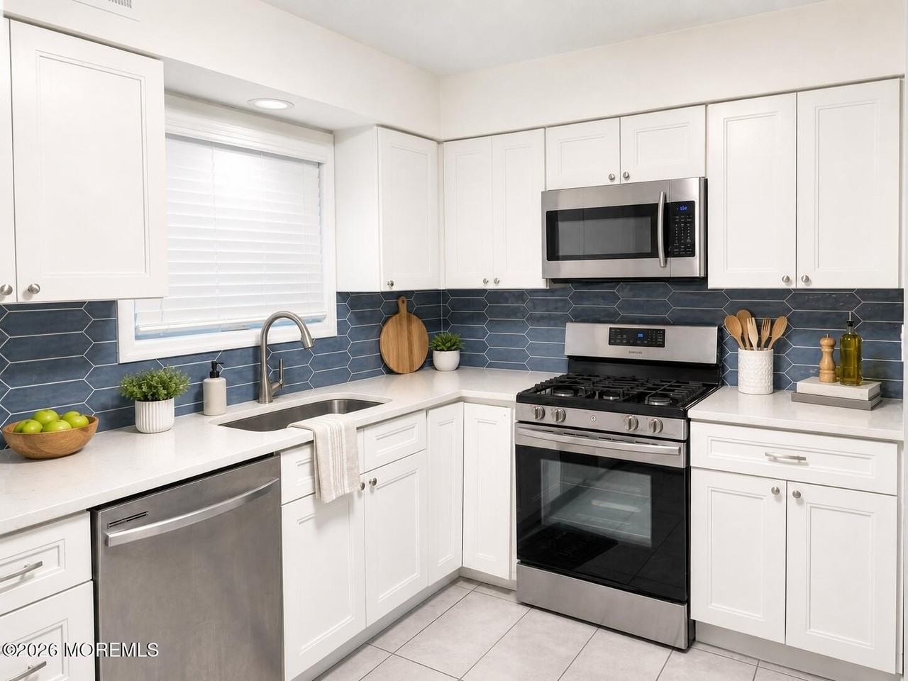 162 Linden Ave #B - Photo 5 of 16