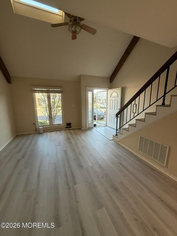 25 Meadow Ave #96 - Photo 2 of 23