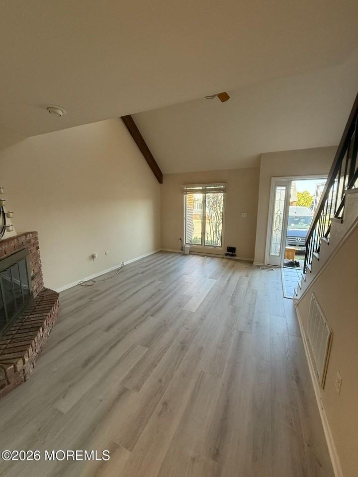 25 Meadow Ave #96 - Photo 3 of 23