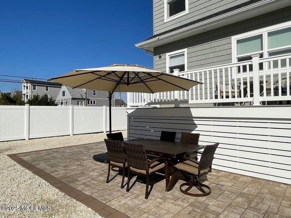 112 Albacore Dr - Photo 2 of 32