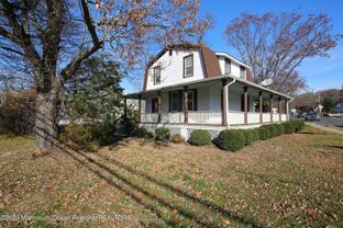 88 Memorial Pkwy - Photo 1 of 1