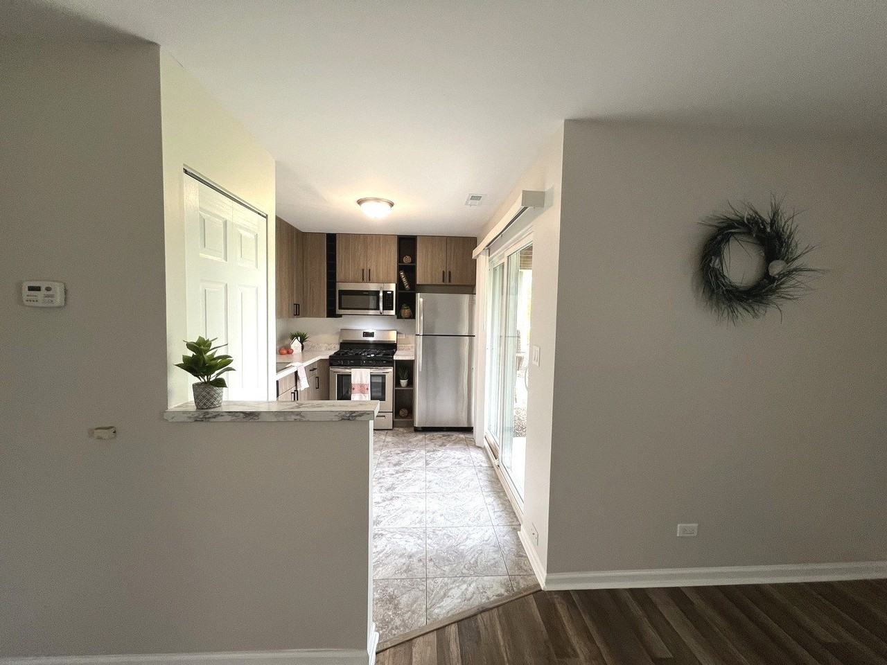 546 E Shag Bark Ln #C - Photo 4 of 16